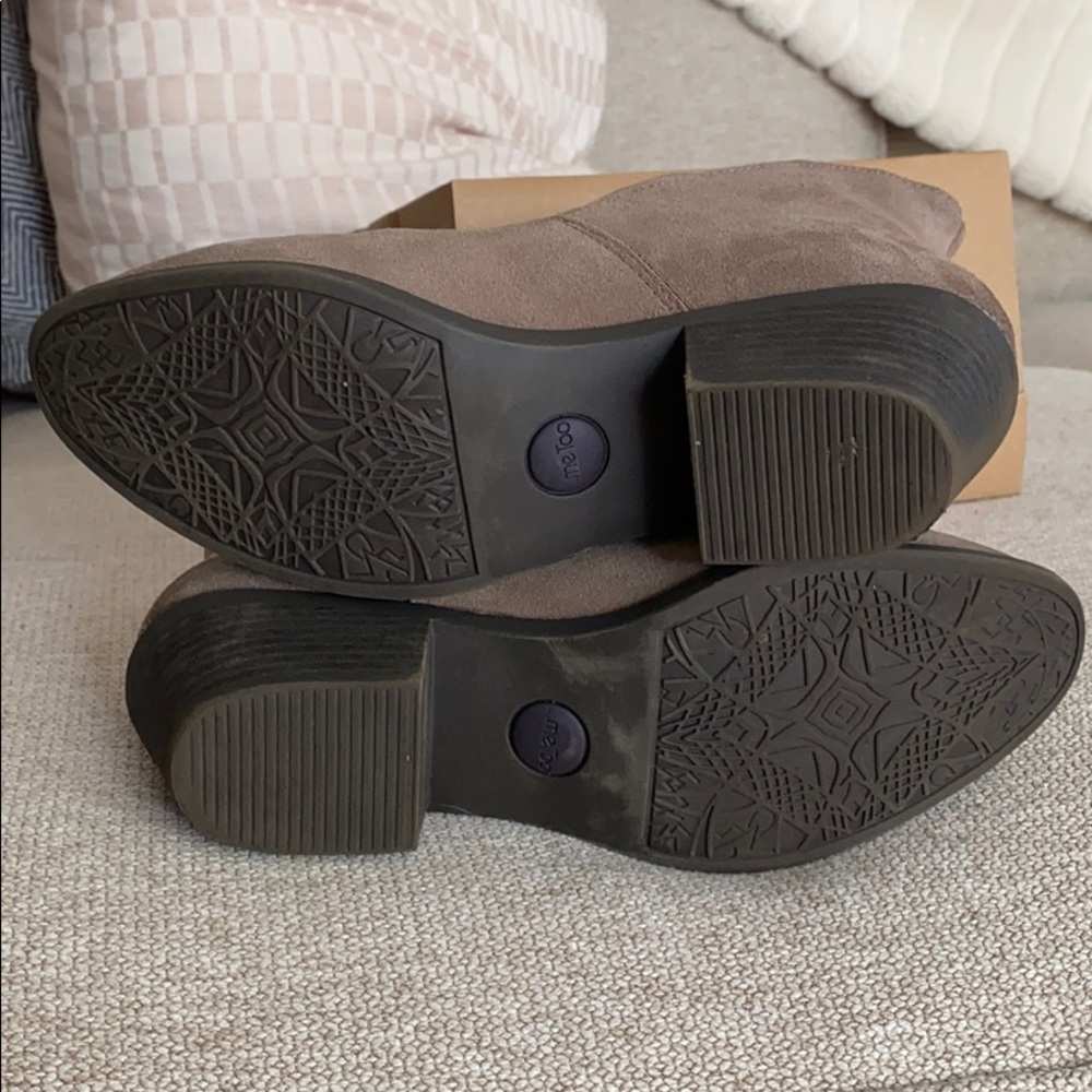 Fall Booties! 🍂🍁 - Picture 4 of 5